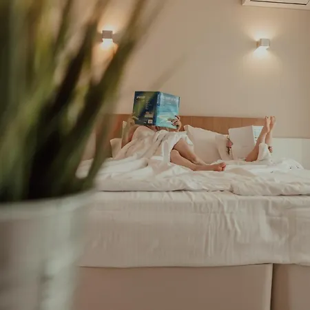 свети пантелеймон бийч Хотел 3*