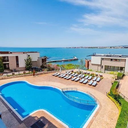 St. Panteleimon Otel 3*