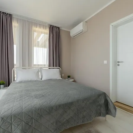 Otel St. Panteleimon 3*