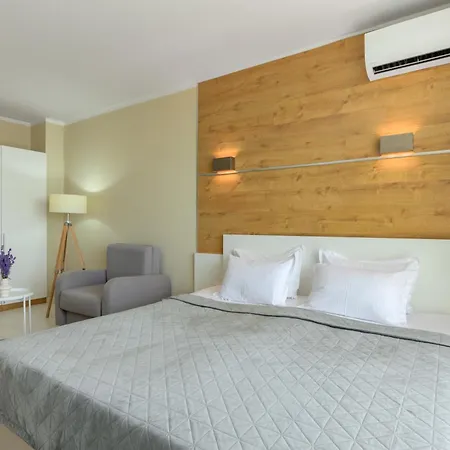 свети пантелеймон бийч Хотел