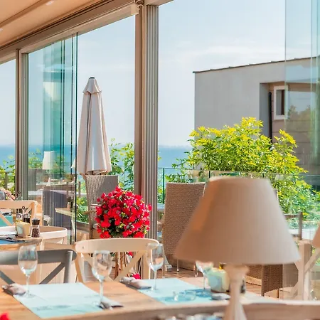 Хотел свети пантелеймон бийч 3*