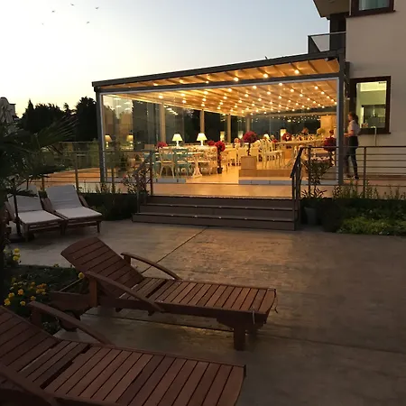 свети пантелеймон бийч