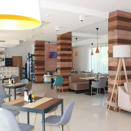 St. Panteleimon 内塞伯尔