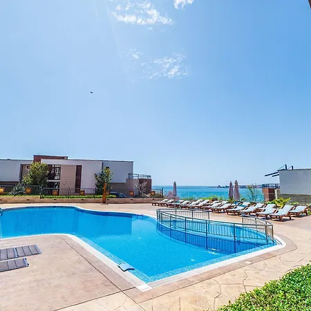 St. Panteleimon 内塞伯尔