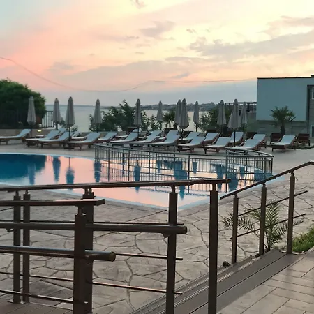 酒店 St. Panteleimon